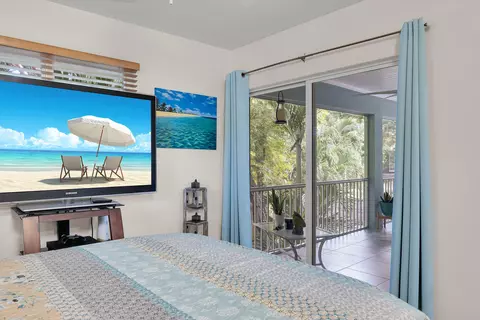 Bedroom - 593 Bonito Ave, Key Largo, FL 33037 photo 2 of 12