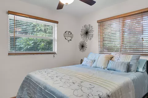 Bedroom - 593 Bonito Ave, Key Largo, FL 33037 photo 5 of 12