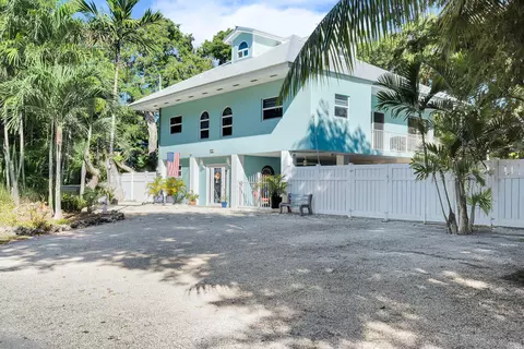 Exterior - 593 Bonito Ave, Key Largo, FL 33037 photo 8 of 21