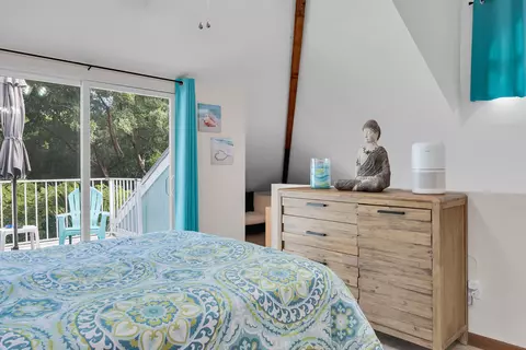 Bedroom - 593 Bonito Ave, Key Largo, FL 33037 photo 9 of 12