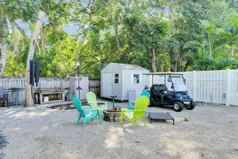 Exterior - 593 Bonito Ave, Key Largo, FL 33037 photo 14 of 21