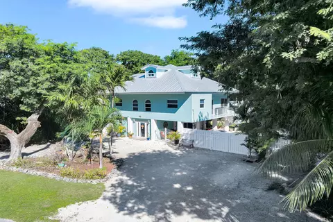 593 Bonito Ave, Key Largo, FL 33037