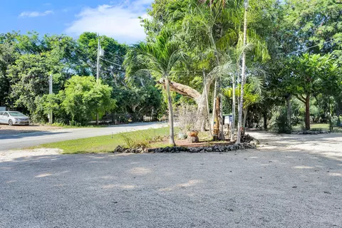 Exterior - 593 Bonito Ave, Key Largo, FL 33037 photo 9 of 21