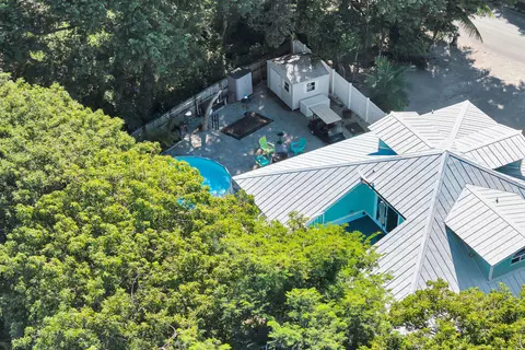 View/Area - 593 Bonito Ave, Key Largo, FL 33037 photo 4 of 13