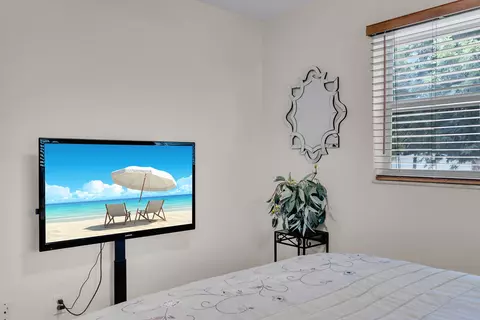 Bedroom - 593 Bonito Ave, Key Largo, FL 33037 photo 7 of 12