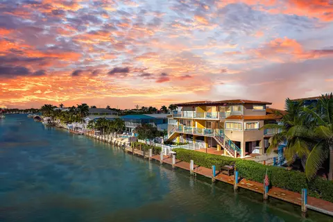 541 8th St #KEY colony, Key Colony Beach, FL 33051