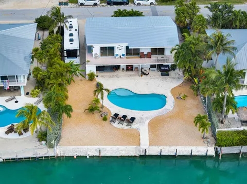 196 S Indies Dr, Duck Key, FL 33050