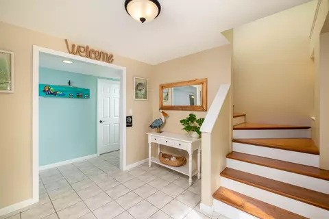 Entry Way - 1202 Mockingbird Rd, Key Largo, FL 33037 photo 1 of 2