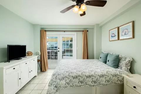 Bedroom - 1202 Mockingbird Rd, Key Largo, FL 33037 photo 4 of 5