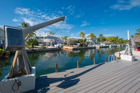 Exterior - 1202 Mockingbird Rd, Key Largo, FL 33037 photo 10 of 13
