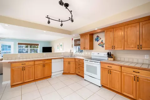 Kitchen - 1202 Mockingbird Rd, Key Largo, FL 33037 photo 3 of 3