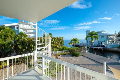 Exterior - 1202 Mockingbird Rd, Key Largo, FL 33037 photo 3 of 13