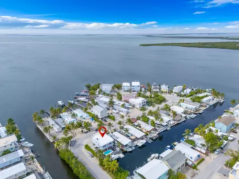 2 Sexton Cove Rd, Key Largo, FL 33037