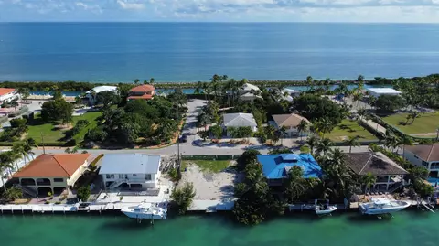 322 E Seaview Dr, Duck Key, FL 33050 photo 8