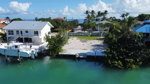 322 E Seaview Dr, Duck, FL 33050