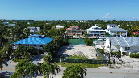 322 E Seaview Dr, Duck Key, FL 33050 photo 3