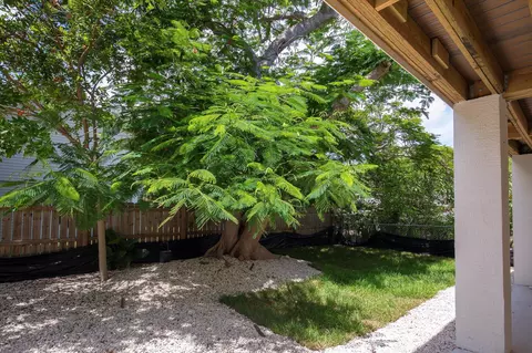 Exterior - 31349 Avenue C, Big Pine Key, FL 33043 photo 9 of 9