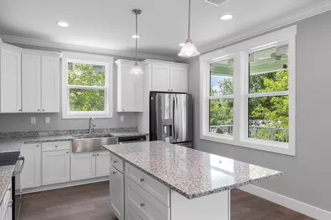 Kitchen - 31349 Avenue C, Big Pine Key, FL 33043 photo 6 of 6