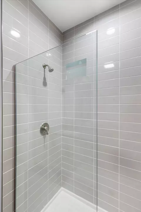 Bath - 31349 Avenue C, Big Pine Key, FL 33043 photo 4 of 4