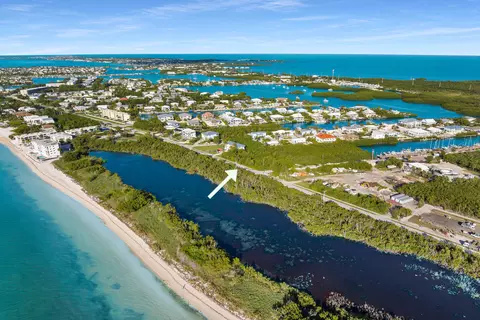 300 Coco Plum Dr, Marathon, FL 33050 photo 4