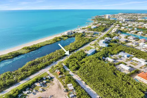 300 Coco Plum Dr, Marathon, FL 33050 photo 6