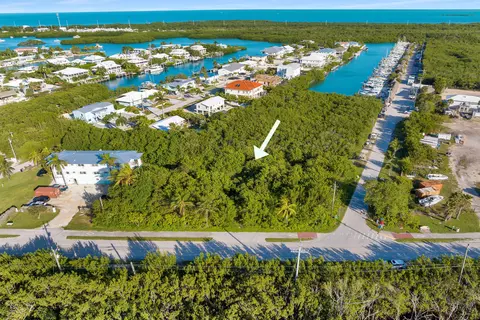 300 Coco Plum Dr, Marathon, FL 33050 photo 13