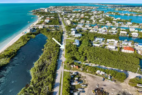 300 Coco Plum Dr, Marathon, FL 33050 photo 10