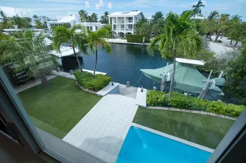 101 Villa Bella Dr, Islamorada, FL 33036