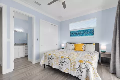 Bedroom - 207 E Bruce Ct, Marathon, FL 33050 photo 6 of 10