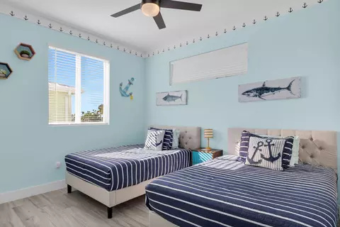 Bedroom - 207 E Bruce Ct, Marathon, FL 33050 photo 4 of 10