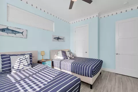 Bedroom - 207 E Bruce Ct, Marathon, FL 33050 photo 5 of 10