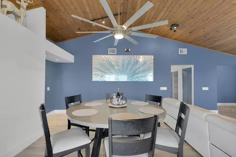 Dining - 123 W Bruce Ct, Marathon, FL 33050 photo 4 of 4