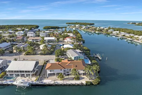 View/Area - 123 W Bruce Ct, Marathon, FL 33050 photo 2 of 7