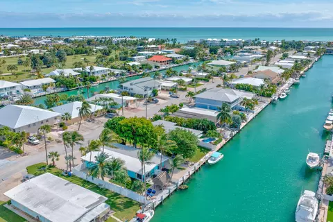 View/Area - 471 9th St #KEY colony, Key Colony Beach, FL 33051 photo 2 of 10