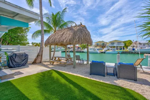 Exterior - 471 9th St #KEY colony, Key Colony Beach, FL 33051 photo 2 of 12