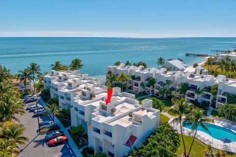 601 W Ocean Dr #407C, Key Colony Beach, FL 33051