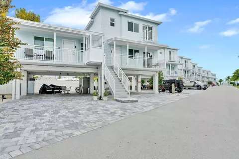 10877 Overseas Hwy #6, Marathon, FL 33050