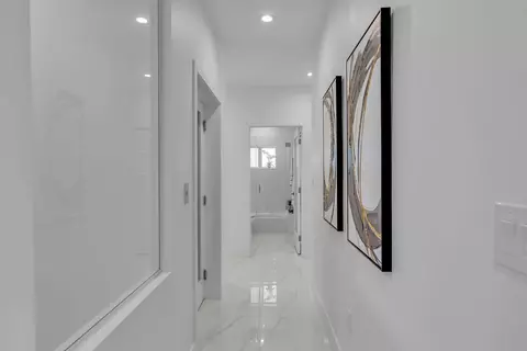 Entry Way - 455 Big Pine Rd, Key Largo, FL 33037 photo 3 of 5