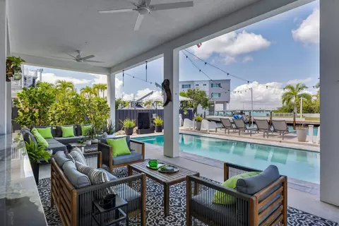 Exterior - 455 Big Pine Rd, Key Largo, FL 33037 photo 7 of 12