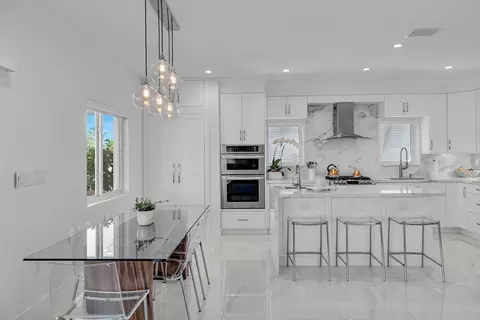 Kitchen - 455 Big Pine Rd, Key Largo, FL 33037 photo 7 of 8