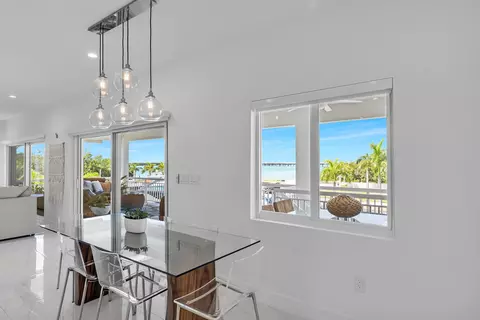 Dining - 455 Big Pine Rd, Key Largo, FL 33037 photo 1 of 1