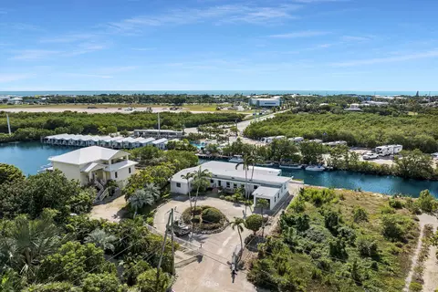 7501 Gulfstream Blvd, Marathon, FL 33050