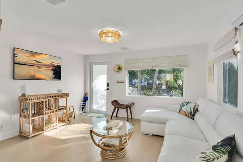 Living - 543 74th St, Marathon, FL 33050 photo 6 of 6