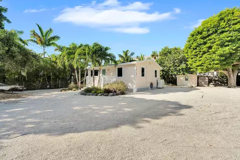 543 74th St, Marathon, FL 33050