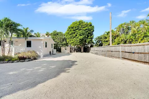 Exterior - 543 74th St, Marathon, FL 33050 photo 2 of 11