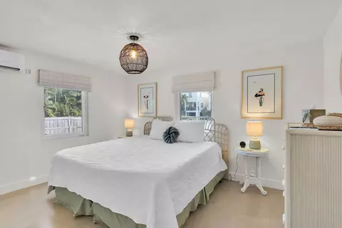 Bedroom - 543 74th St, Marathon, FL 33050 photo 1 of 6