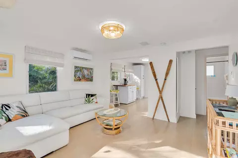 Living - 543 74th St, Marathon, FL 33050 photo 1 of 6