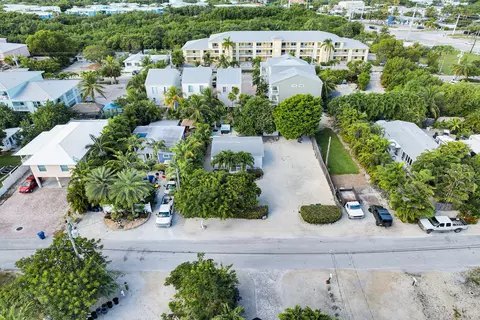 View/Area - 543 74th St, Marathon, FL 33050 photo 1 of 3