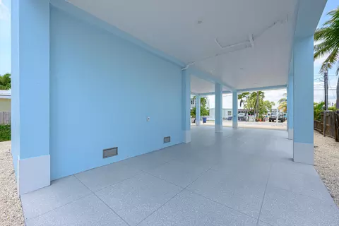 Exterior - 78 Avenue D, Key Largo, FL 33037 photo 3 of 7