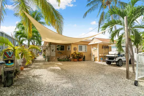 464 Bowie Ln, Key Largo, FL 33037